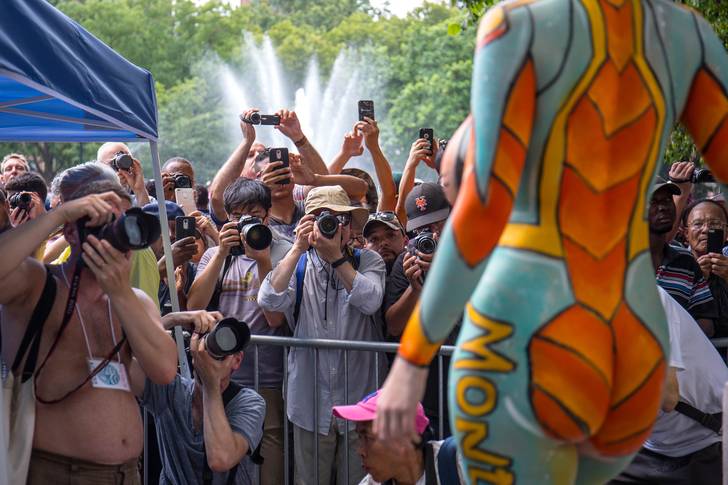 NSFW Photos: Dozens Of Naked People Get Fully Bodypainted In Washington  Square Park